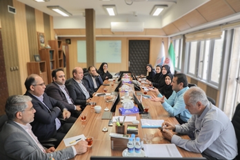 برگزاری نخستین نشست شورای راهبری تحول اداری دانشگاه علوم پزشکی ایران/ ضرورت حرکت از الگوهای سنتی مدیریت به سمت مدیریت مبتنی بر دانش و سرمایه فکری